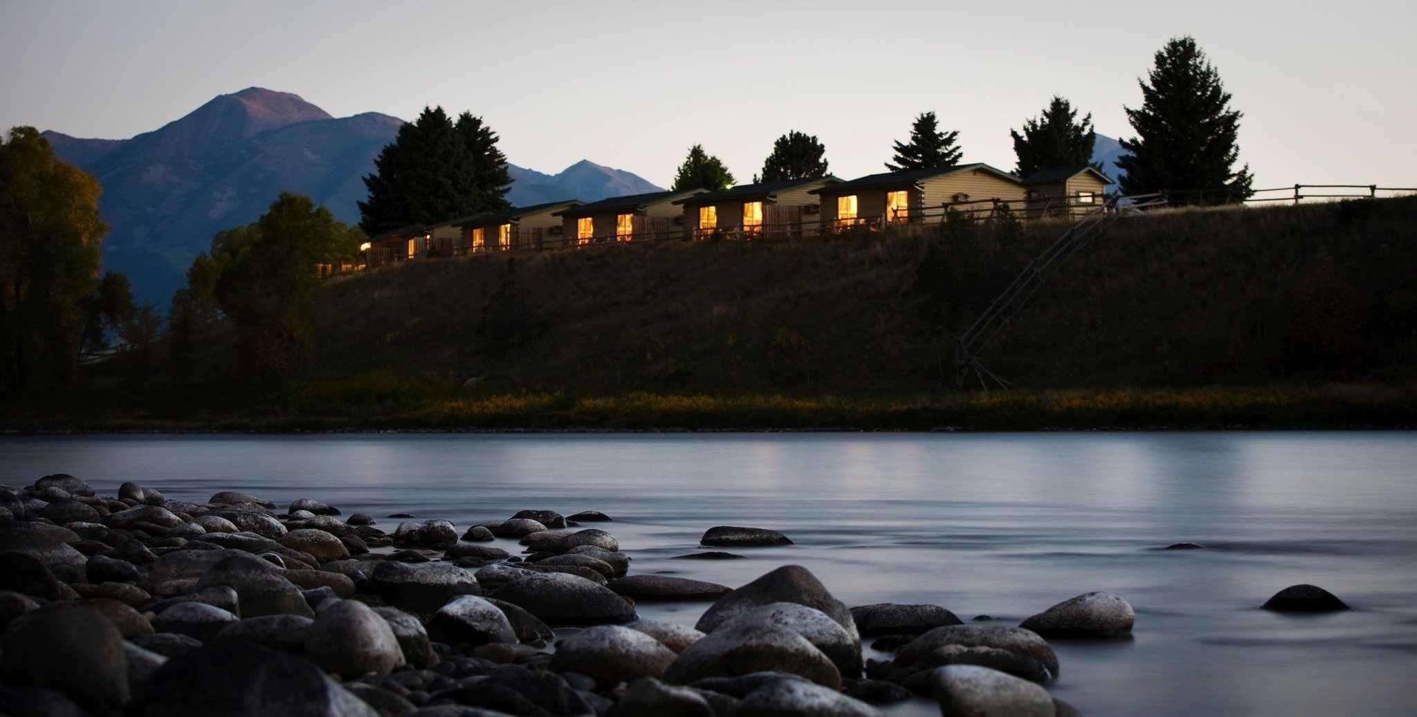 Yellowstone Valley Lodge, Ascend Hotel Collection Pray Exterior photo