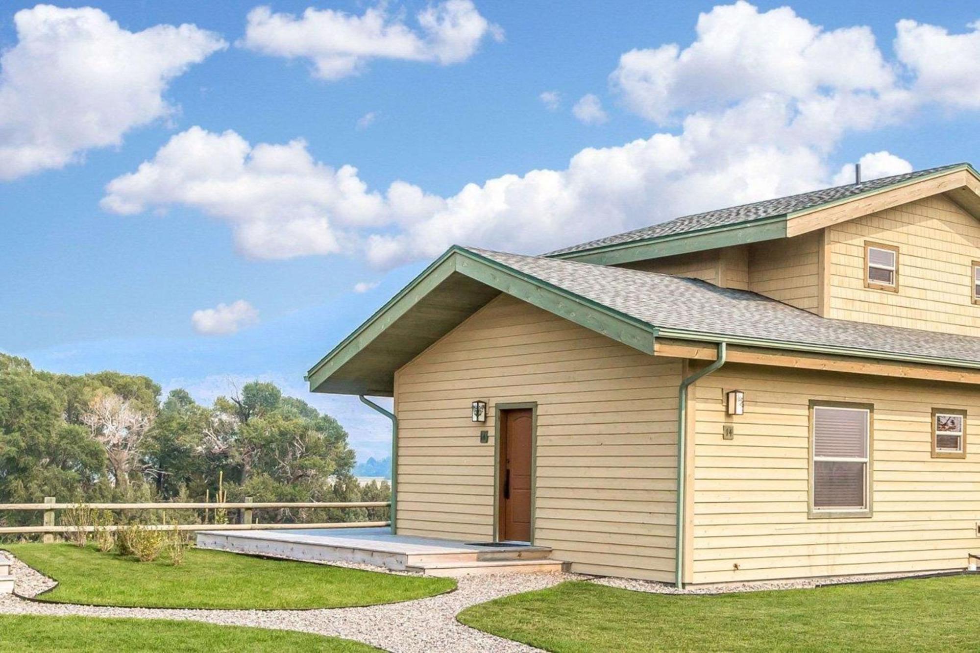 Yellowstone Valley Lodge, Ascend Hotel Collection Pray Exterior photo