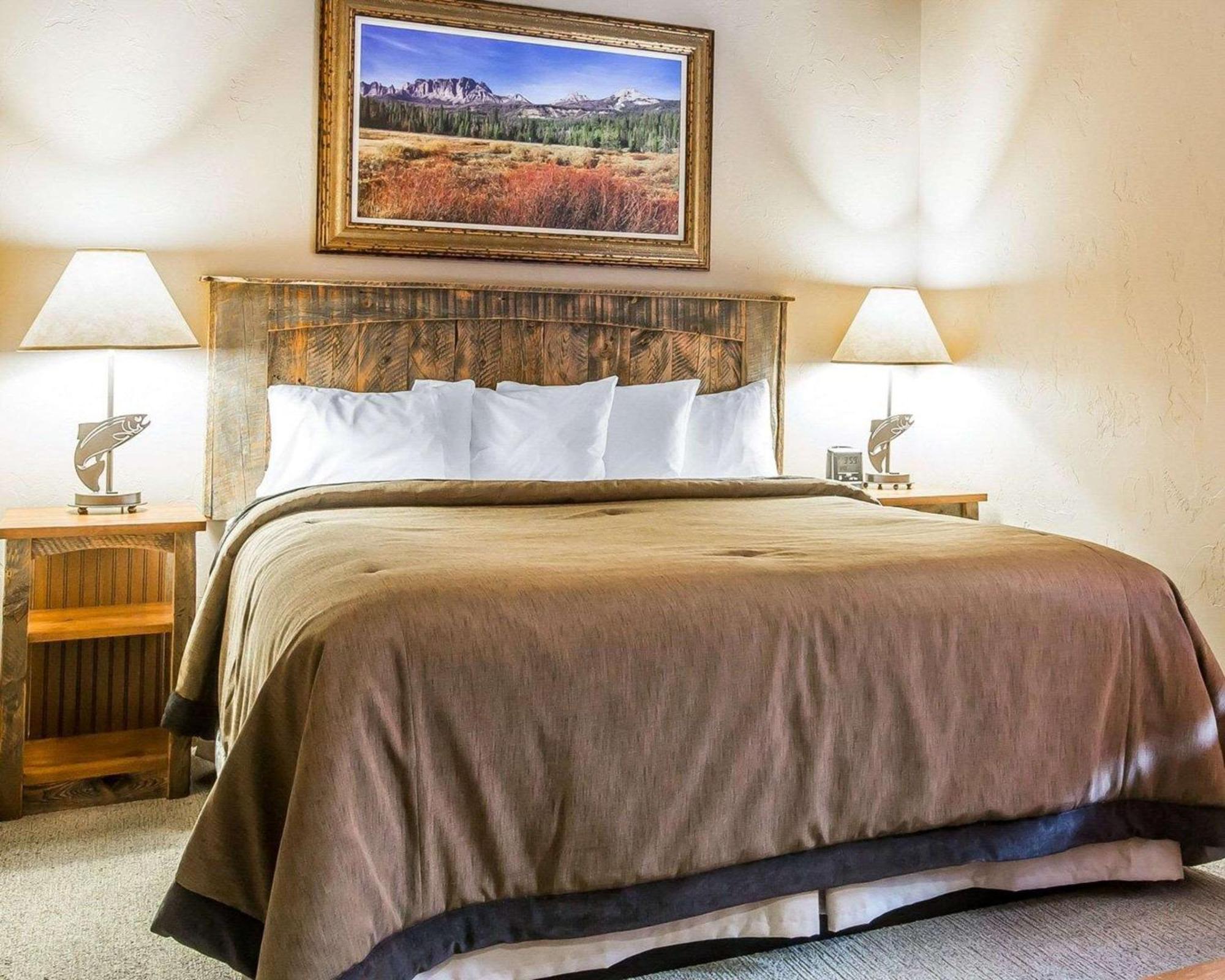 Yellowstone Valley Lodge, Ascend Hotel Collection Pray Exterior photo