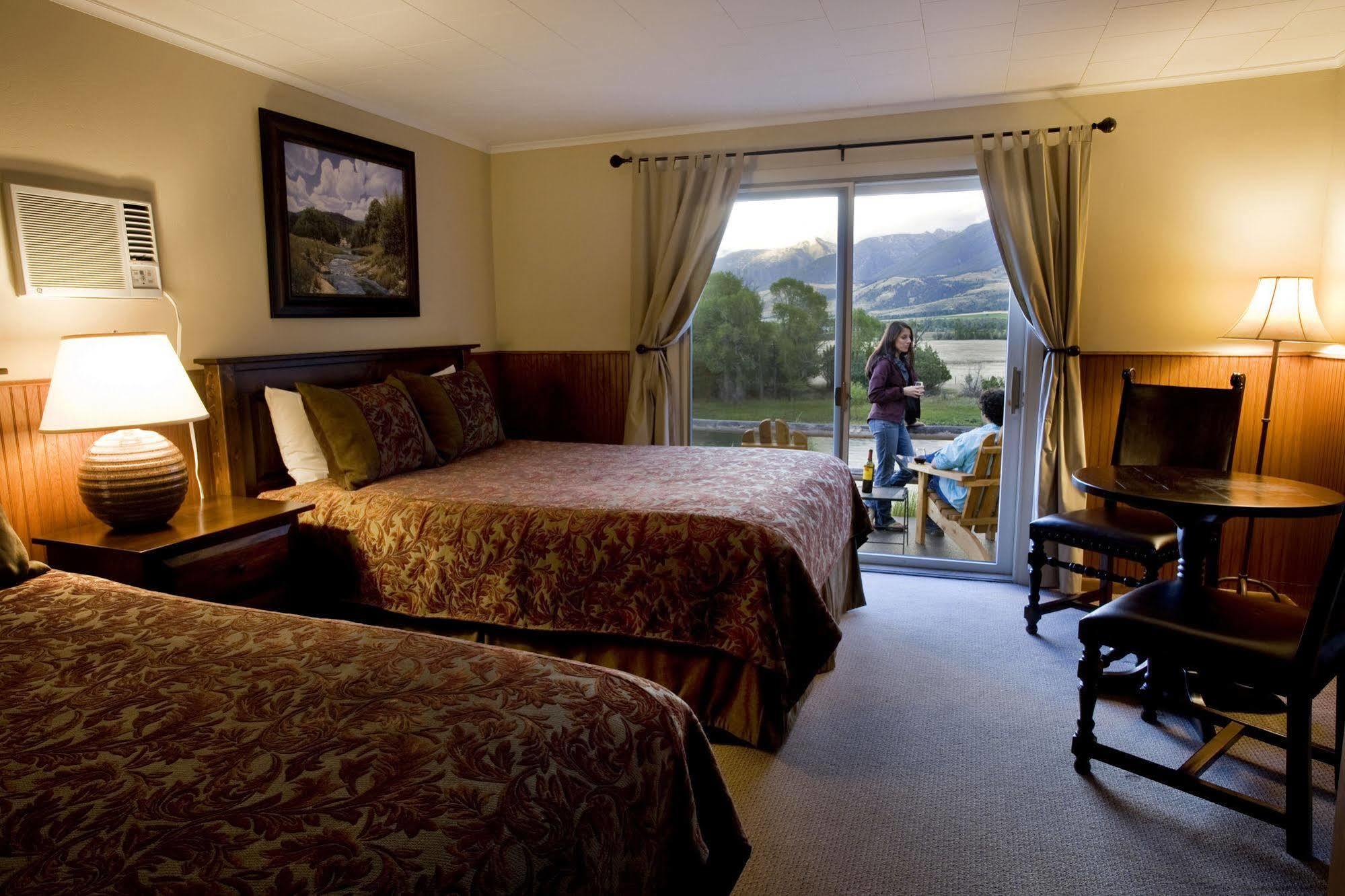 Yellowstone Valley Lodge, Ascend Hotel Collection Pray Exterior photo